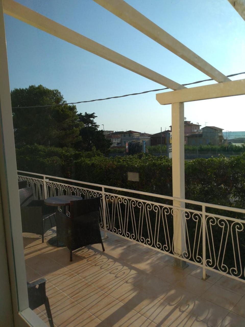 Acquaviva Experience B&B San Vincenzo Exterior photo
